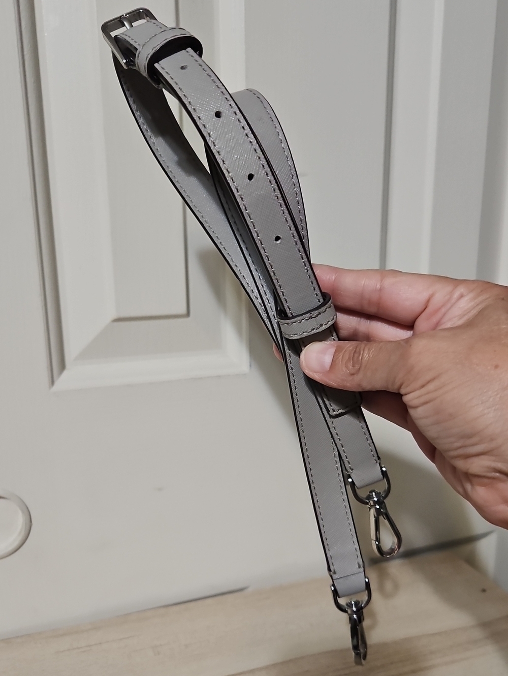 Kate Spade EUC Replacement Gray Safiano leather adjustable crossbody strap